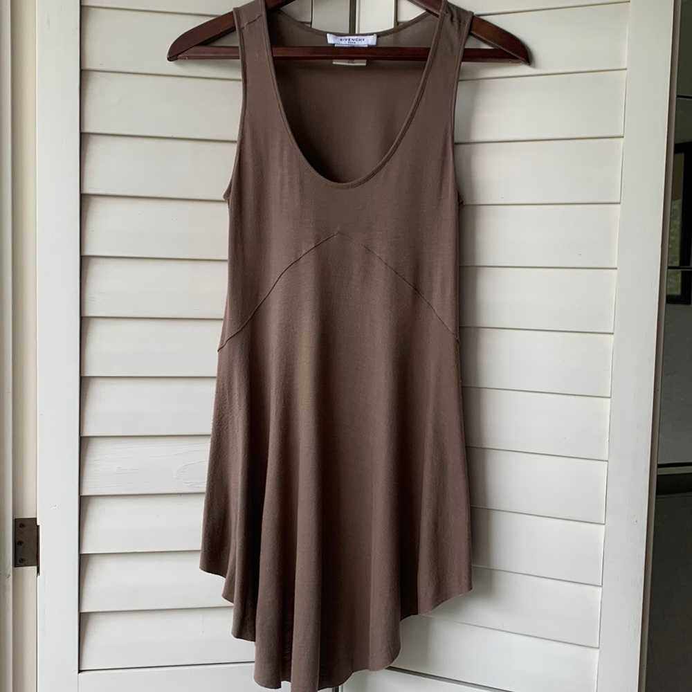 Givenchy 100% Viscous brown sleeveless top in XS. Good condition—see photos.
